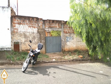 vende-se-casa-terrenoarea-primavera-jardim-uberaba-74296
