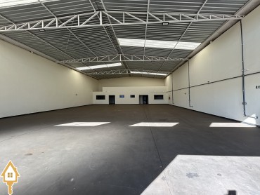 aluga-se-galpao-espanha-ii-jardim-uberaba-135999