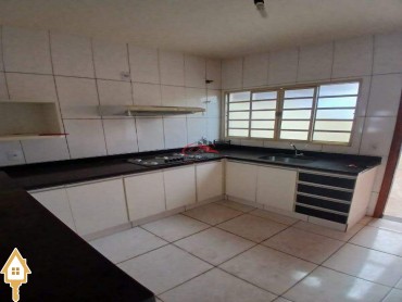 aluga-se-casa-copacabana-jardim-uberaba-129321