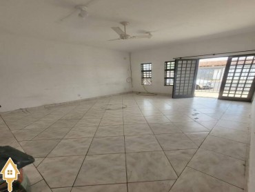 aluga-se-sala-ou-loja-santa-marta-uberaba-148345